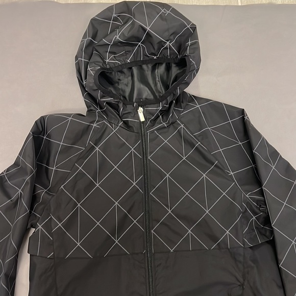 All in Motion Full Zip windbreaker - Picture 3 of 9
